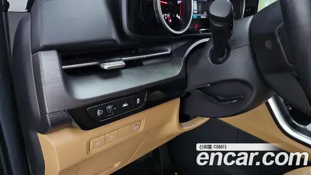 Kia Carnival 2021 — Şəkil 12/20