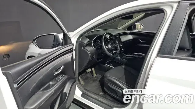 Hyundai Tucson Hybrid 2022 — ფოტო 15/20