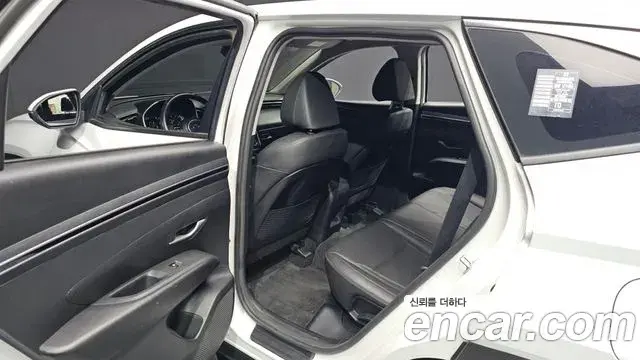 Hyundai Tucson Hybrid 2022 — ფოტო 7/20