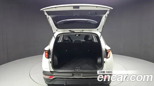 Hyundai Tucson Hybrid 2022 — ფოტო 13/20