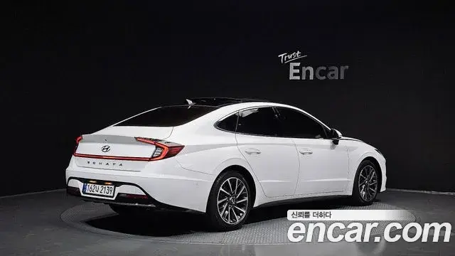 Hyundai Sonata 2019 — Фото 2/20