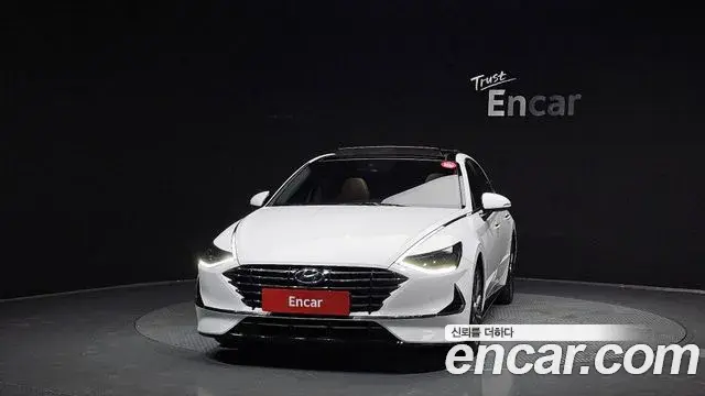 Hyundai Sonata 2019 — Фото 3/20