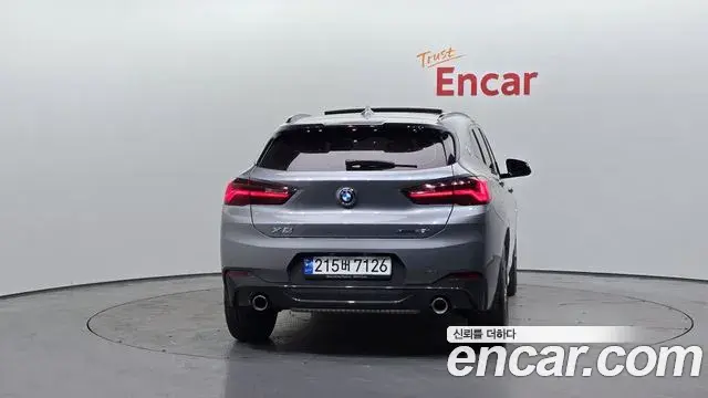 BMW X2 2022 — ფოტო 12/20