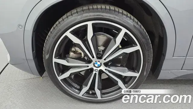 BMW X2 2022 — ფოტო 19/20