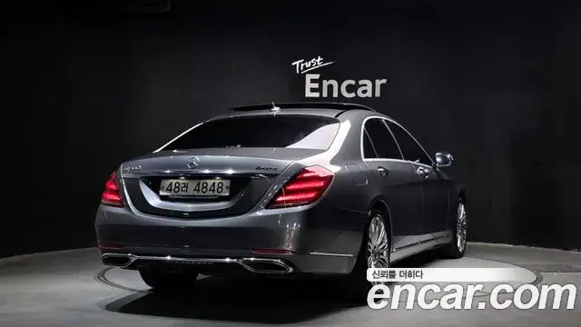 Mercedes-Benz S-Class 2019 — Photo 18/20