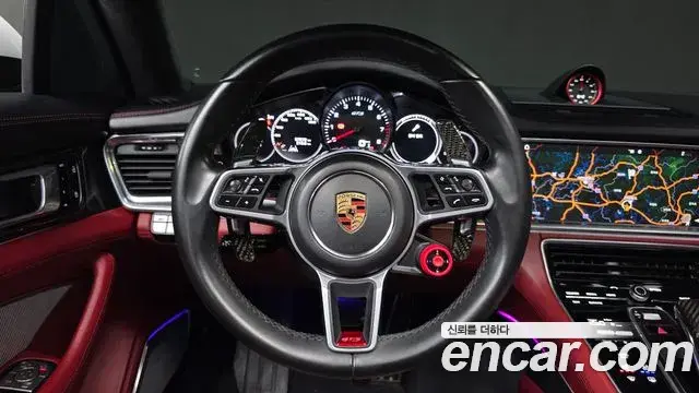 Porsche Panamera 2019 — Photo 8/20