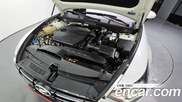 Hyundai Sonata Hybrid 2020 — ფოტო 11/20