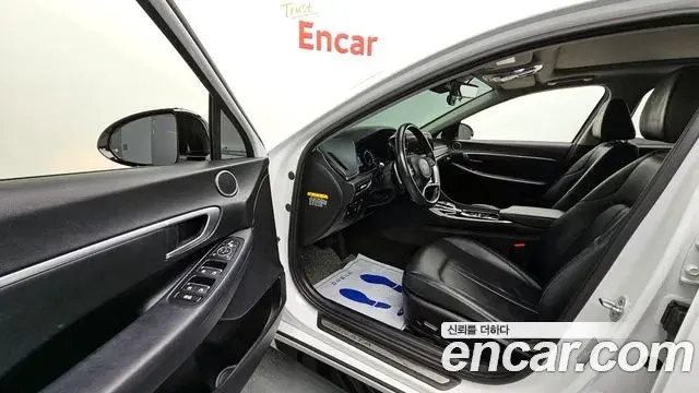 Hyundai Sonata Hybrid 2020 — ფოტო 5/20