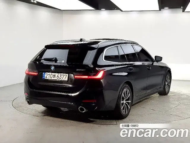 BMW 3 Series 2023 — ფოტო 9/20