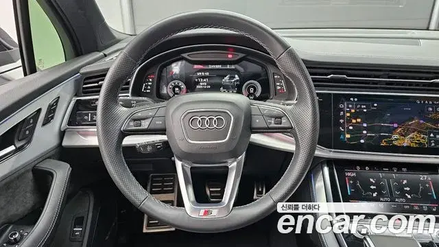 Audi Q7 2022 — Şəkil 14/20
