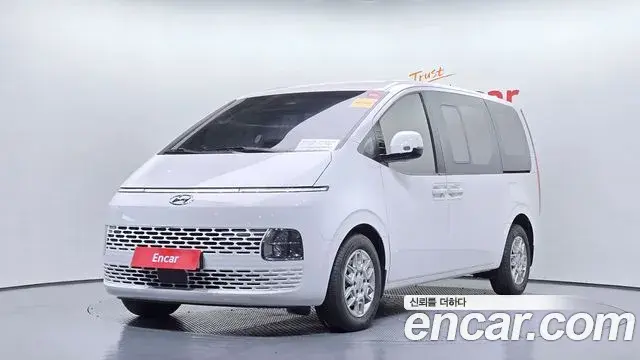 Hyundai Staria 2023 — Photo 11/20