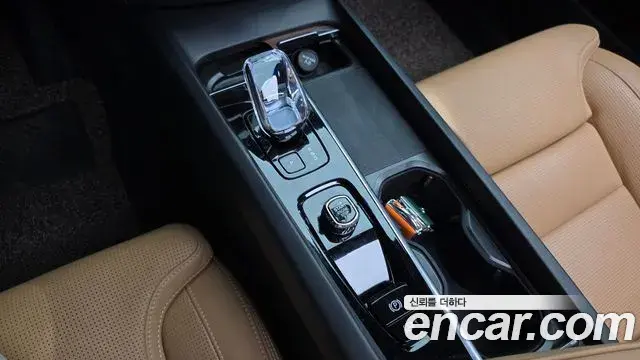 Volvo XC60 2023 — Şəkil 2/20