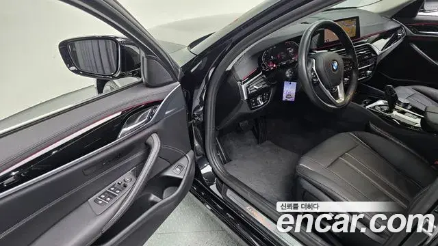 BMW 5 Series 2020 — ფოტო 9/20