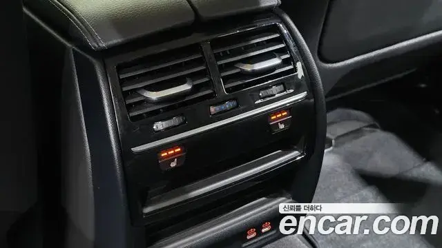 BMW 5 Series 2020 — ფოტო 16/20