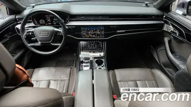 Audi A8 2021 — Фото 7/20