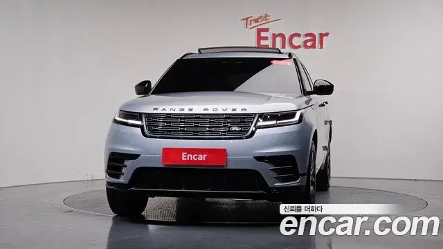 Land Rover Range Rover Velar 2024 — Photo 3/20