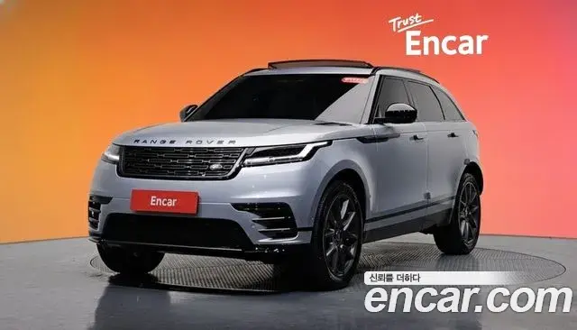 Land Rover Range Rover Velar 2024 — Photo 14/20