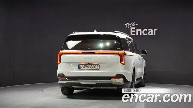 Kia Carnival 2025 — Şəkil 19/20