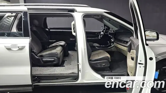 Kia Carnival 2025 — Şəkil 10/20