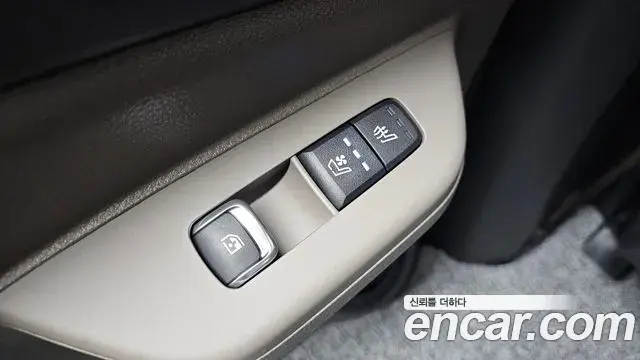Kia Carnival 2025 — Şəkil 12/20