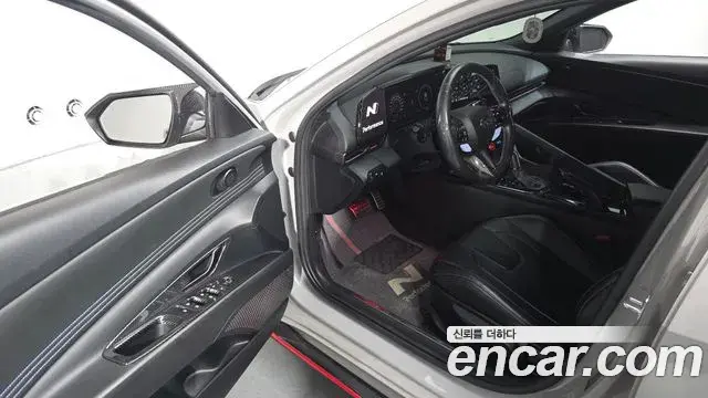 Hyundai The New Avante Hybrid 2022 — Photo 6/20