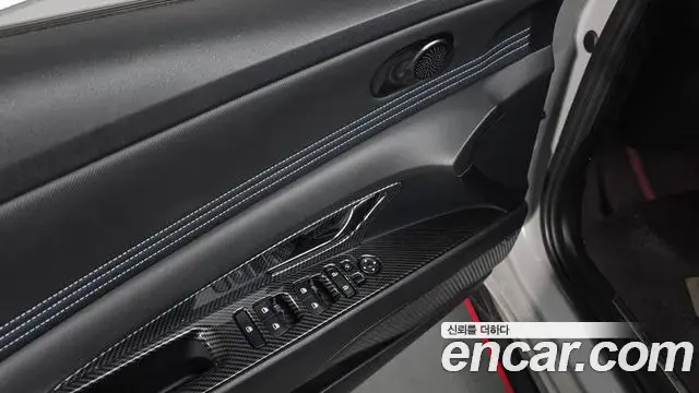 Hyundai The New Avante Hybrid 2022 — Photo 15/20