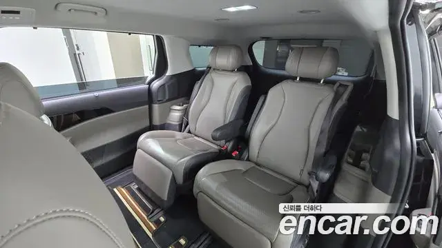 Kia Carnival 2024 — Şəkil 13/20