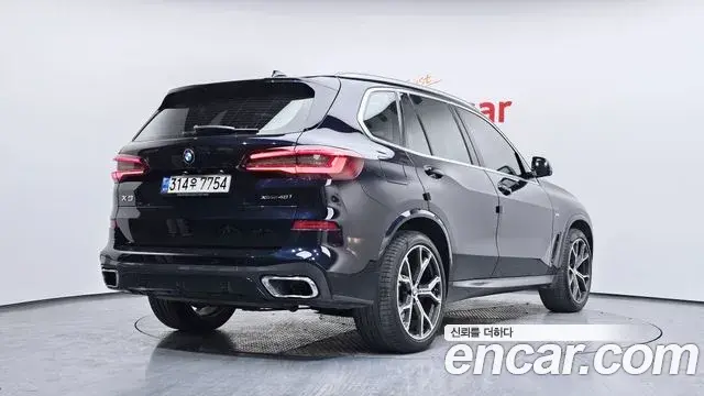 BMW X5 2021 — Photo 12/20
