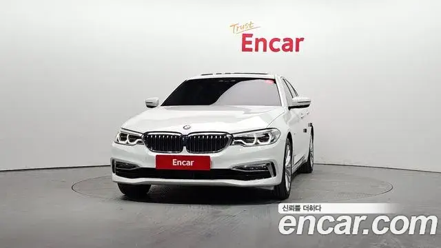BMW 5 Series 2018 — Photo 17/20