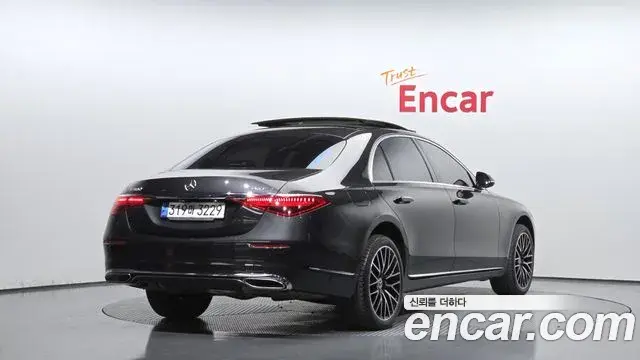 Mercedes-Benz S-Class 2023 — Фото 2/20