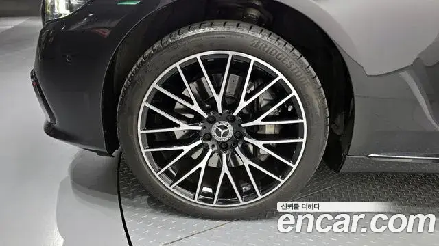 Mercedes-Benz S-Class 2023 — Фото 5/20