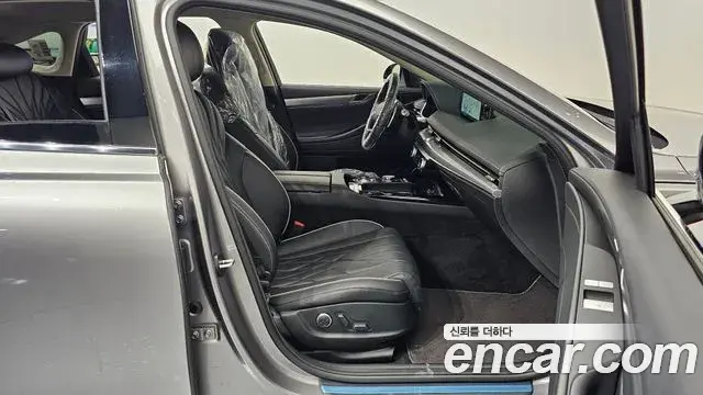 Genesis G80 2023 — Photo 14/20