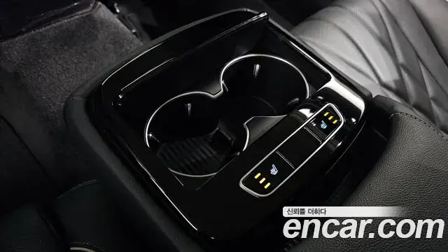 Genesis G80 2023 — Photo 12/20
