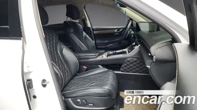 Genesis GV80 2021 — ფოტო 18/20
