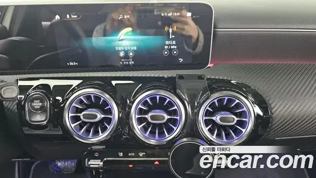 Mercedes-Benz A-Class 2020 — ფოტო 17/20