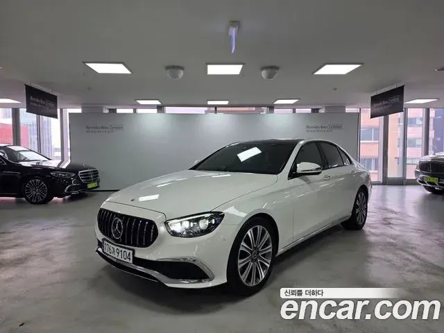 Mercedes-Benz E-Class 2020 — Photo 2/17