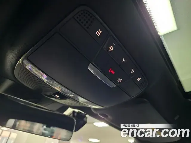 Mercedes-Benz E-Class 2020 — Photo 15/17