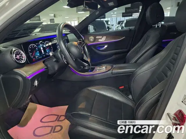 Mercedes-Benz E-Class 2020 — Photo 3/17
