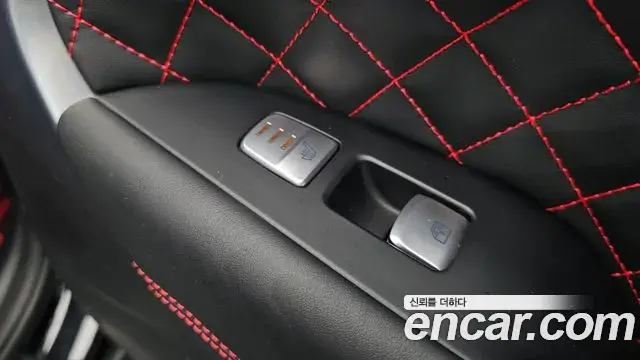 Genesis G70 2020 — Photo 4/20