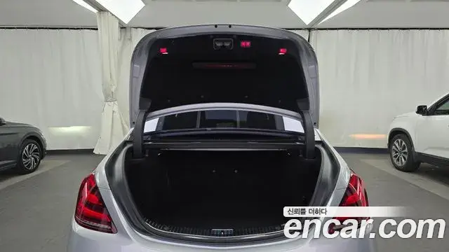 Mercedes-Benz S-Class 2018 — Şəkil 16/20