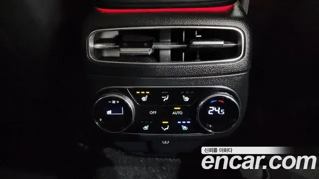 Genesis GV70 2023 — Photo 20/20