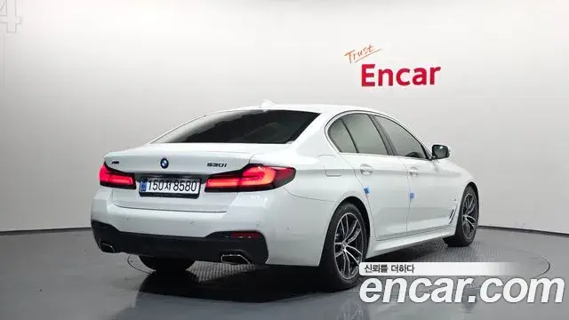 BMW 5 Series 2022 — Şəkil 18/20