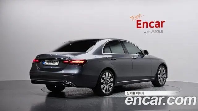 Mercedes-Benz E-Class 2021 — Фото 2/20