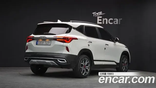 Kia Seltos 2022 — Şəkil 11/20