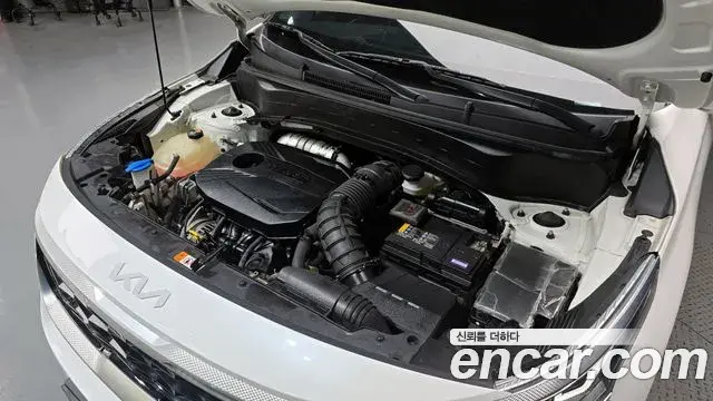 Kia Seltos 2022 — Şəkil 10/20