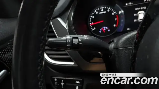 Kia Seltos 2022 — Şəkil 16/20