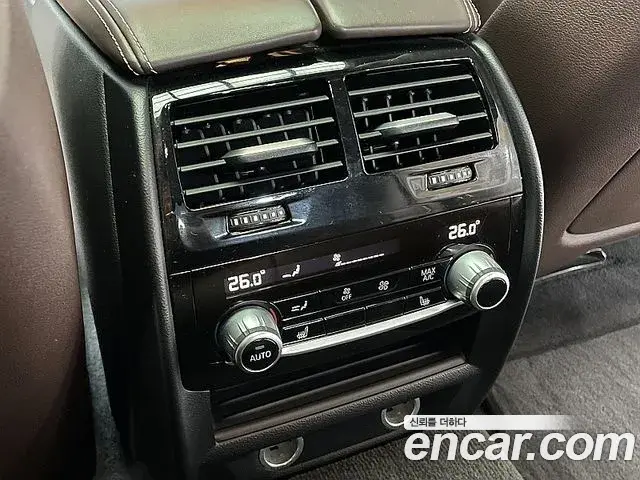 BMW 5 Series 2019 — ფოტო 1/20