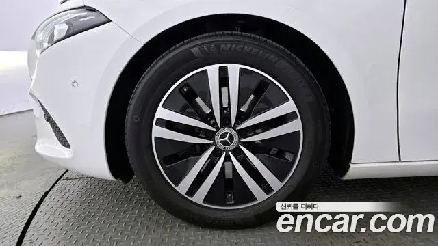 Mercedes-Benz A-Class 2021 — Şəkil 16/20