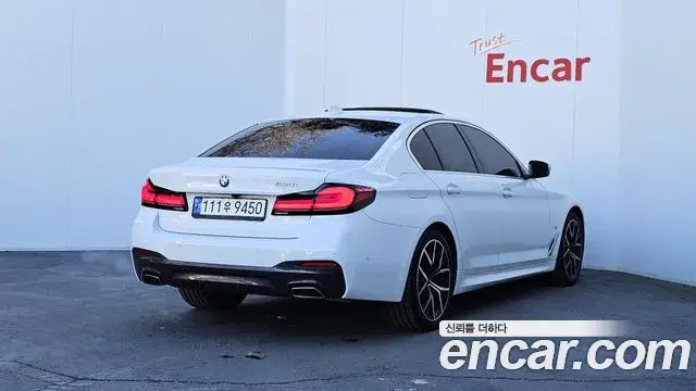BMW 5 Series 2022 — Şəkil 11/20