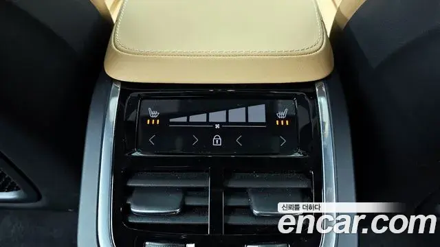 Volvo XC90 2022 — Фото 19/20